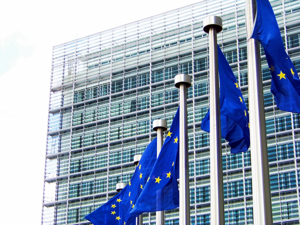 Stormy Harbour: EU urges US to make personal data transfers safer