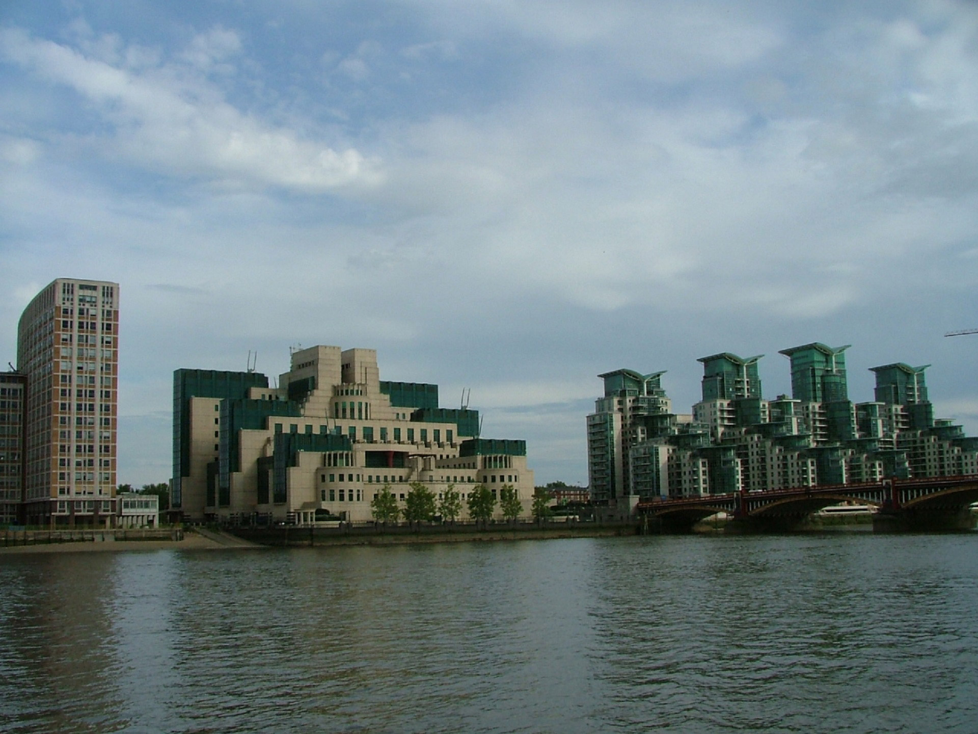 MI5