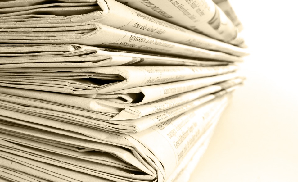 https://pixabay.com/en/newspaper-stack-newspapers-read-568058/