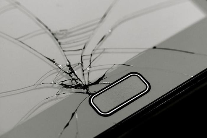 cracked phone screen